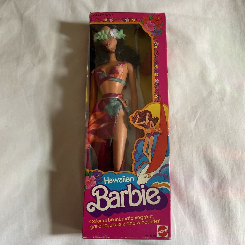 VTG 1982 Hawaiian Barbie Doll w/ Colorful Bikini & Skirt #7470 Mattel NRFB